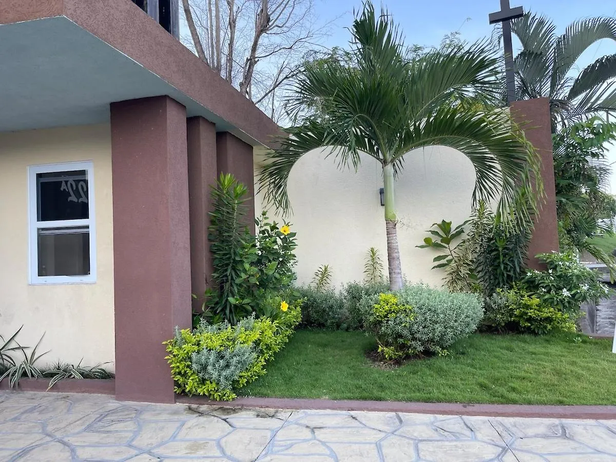 Lux City Apartment With Pool, Ac & 24Hrs Security Kingston Jamaica