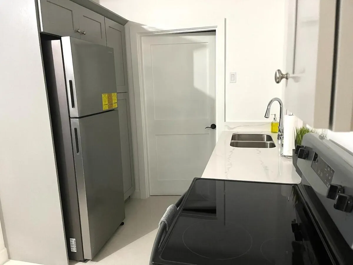 Lux City Apartment With Pool, Ac & 24Hrs Security Kingston